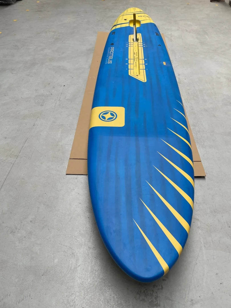 Raceboard Proteus II 378 Carbon Including Boardbag w/o Fin - SCU138 - Insert issues